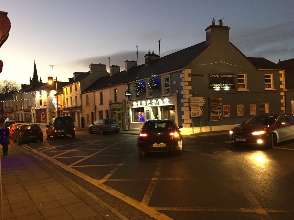 Leitrim Inn Carrick on Shannon エクステリア 写真