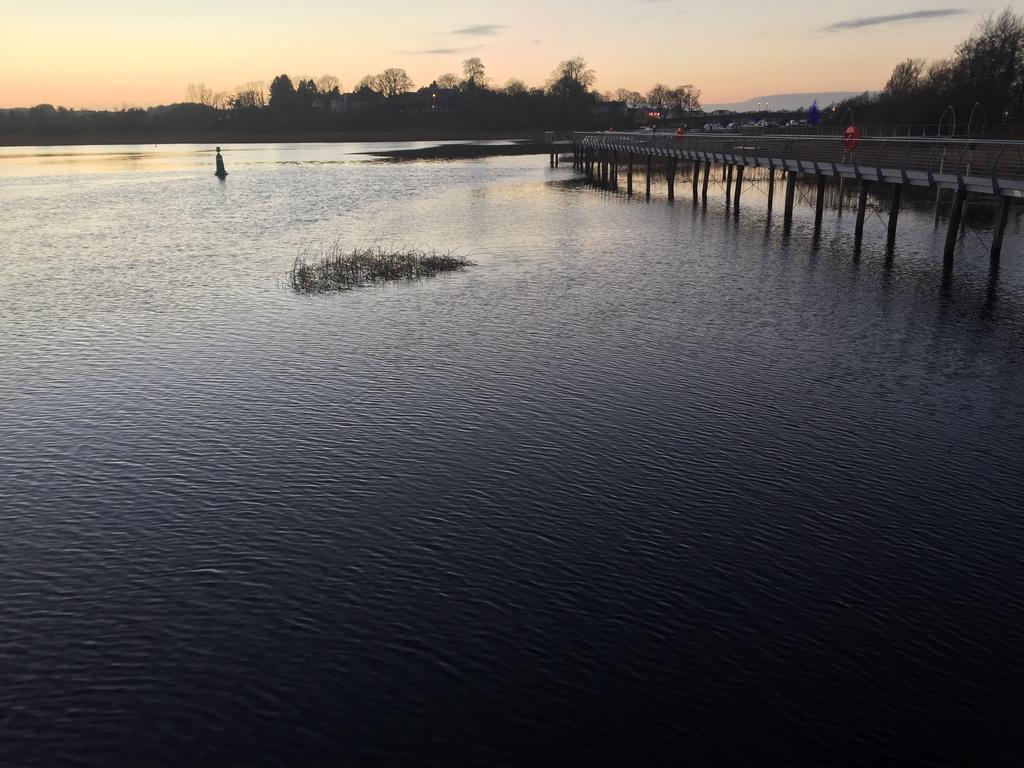 Leitrim Inn Carrick on Shannon エクステリア 写真